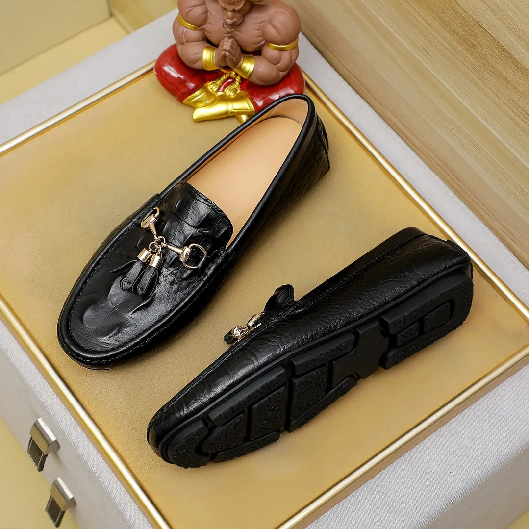 Men's shoes💰360💰🕷🕷️【 GUCCI 】Gucci's best-selling trendy men's casual slip-on shoes 🇨🇳Official website original 1:1 mold 💯Original quality, fine workmanship ☘Fashionable and versatile, perfect shape, comfortable on the feet 🍓Trendy men's recommended model, imported cowhide on the top layer 🎋High-quality pigskin lining, rubber wear-resistant and non-slip outsole, high-end atmosphere, worth owning 🍉Optional 38-44